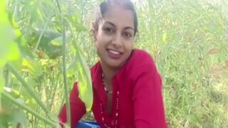 Sultry Desi Bhabhi Sells Outdoor Pleasures For Cash