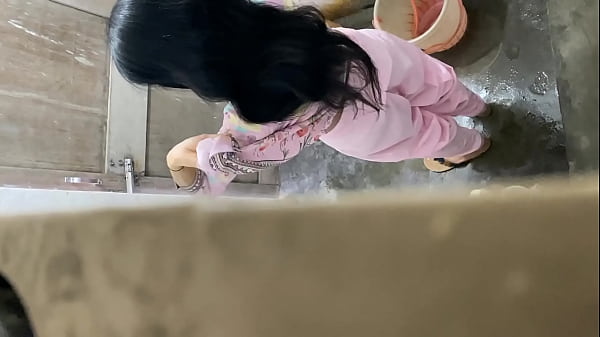 Bhabhi’s Steamy Shower Scene Revealed In The Bathroom