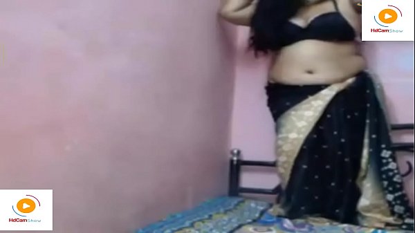 Lusty Indian Bhabhi Live Show With Big Boobs And Clear Hindi Audio