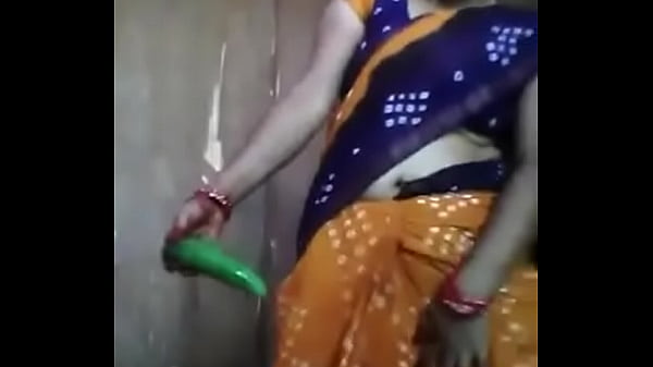 Sizzling Desi Aunty’s Cucumber Fantasy