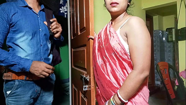 ब्रा बेचने वाले ने भाभीजी को फुसलाकर जोरदार चुदाई की, साफ हिंदी आवाज में इंडियन पोर्न