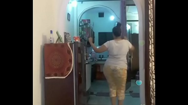 Hot Indian Bhabi Shaking Her Juicy Ass And Massive Tits On Bigo Live