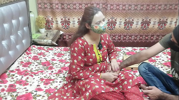 Desi Bhabhi’s Big Ass Demands Rough Doggystyle From Pizza Boy – Hindi Audio