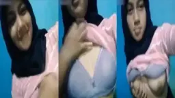 Abg Hijab Cantik Pamer Dada Mulus