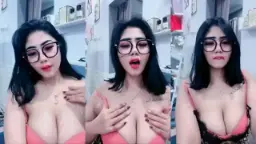 Live Tante Sandra: Cantik, Montok, Siap Dimanjain