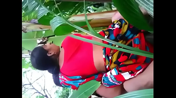 Desi Village Girls Get Wild With Farmers In The Fields