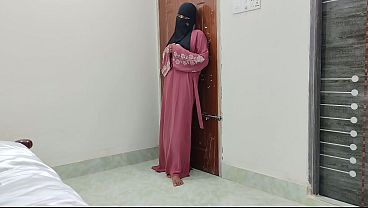 Shy Hijabi Babe Gets Her Tight Wet Pussy Fucked Deep For The First Time