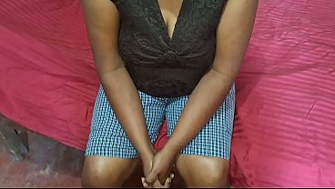 Lonely Indian Desi Bhabhi’s Steamiest, Sexiest Video