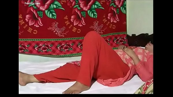 Desi Indian Bhabhi’s Thick Naked Ass Gets Fucked Hard