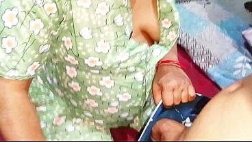 Indian Bhabhi Ki Tight Pussy Ki Chudai Video With Clear Hindi Moans