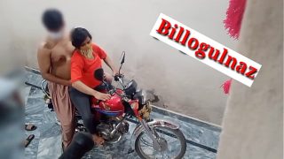Hot Fucked By A Buddy On The Bike With Dirty Hindi Moans