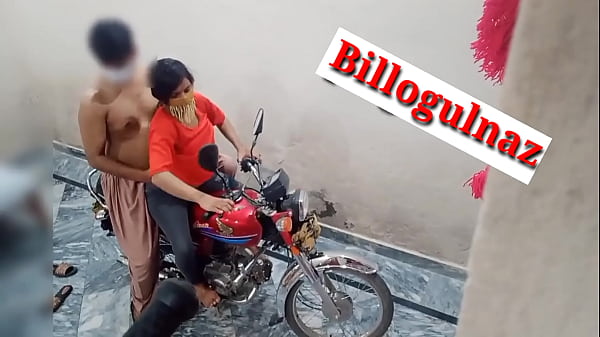 Hot Fucked By A Buddy On The Bike With Dirty Hindi Moans