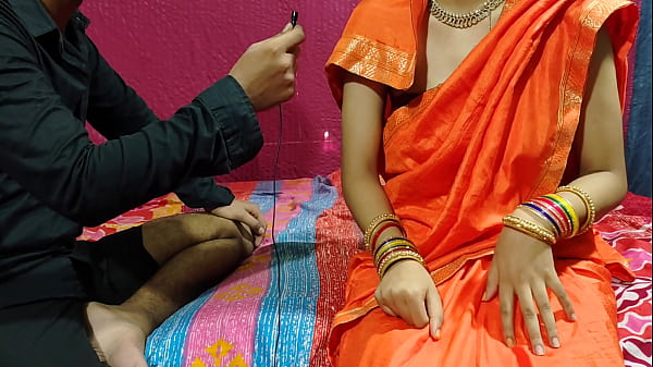 Desperate Indian Desi Bhabhi Gets Fucked Hard By A Random Stranger