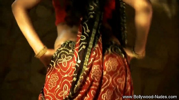 Indian Brunette Moves Her Hips Slow And Wet, Dancing Like She’s Begging For It