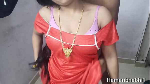 Indian Desi Hot Bhabhi Aur Devar Ki Chudai, Hindi Mein Baat Karte Hue Sexy Video