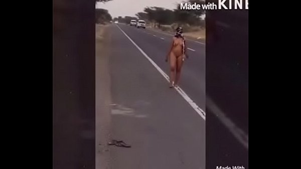 Indian Bold Desi Babe Strips Naked And Walks The Public Road In Broad Daylight