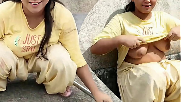 जवान शादीशुदा भाभी के साथ छत पर गरमागरम रोमांस, देसी गांव की छोरी का हिंदी में सेक्सी वीडियो