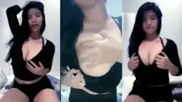 Aulmii Jilat-jilat Uting Basah – Bibir Basah, Lidah Liar, Awwbaby Bikin Ngilu