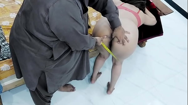 Indian Tailor Mercilessly Pounding Village Gawar Girl With Big Ass Like A Bitch, Hard And Rough Doggy Style, Filthy Hindi Audio Romantic Talk