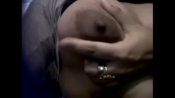 Indian Boob Show – A Wild, Sweaty Glimpse Of Bare Temptation