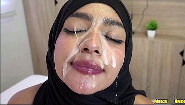 Muslim Hijaabi Teen Gets Slammed Deep And Left Dripping With Cum