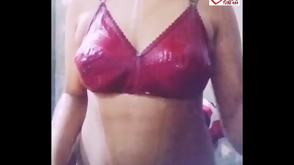 Real Desi Girl Shawar Gets Fingered In Raw Video